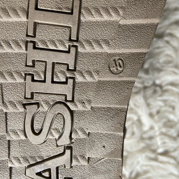 Platform Sherpa Lined Bootie - Picture 7 of 7